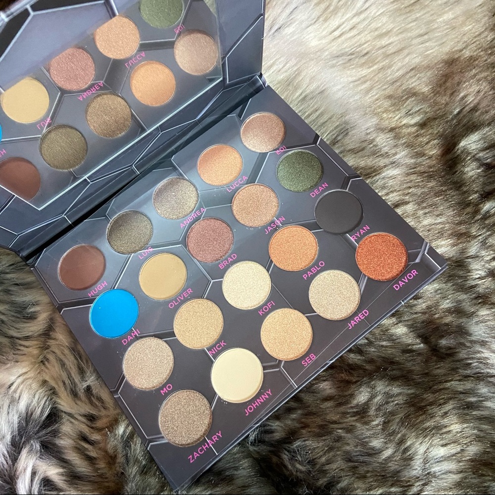 3/$30 BeeBeauty London Barbarella Palette - Picture 3 of 4